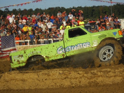 north_vs_south_mud_madness