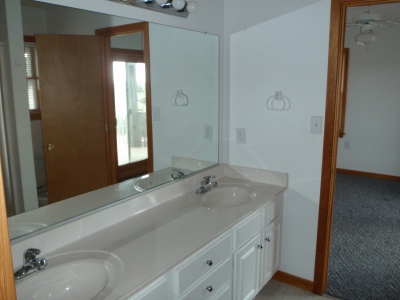 outer_banks_oceanfront_foreclosure_2_sink_bathroom