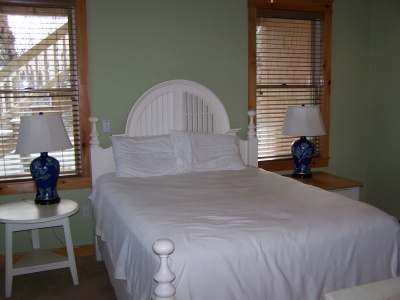 outer_banks_foreclosure_corolla_nc_617_hunt_club_bedroom_3